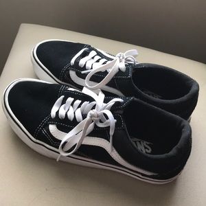 Black low top vans